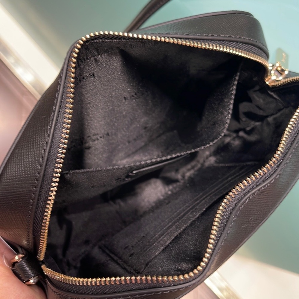 Kate Spade Staci Women’s Crossbody Mini Camera Bag
Color: Black
NWT - Picture 11 of 16